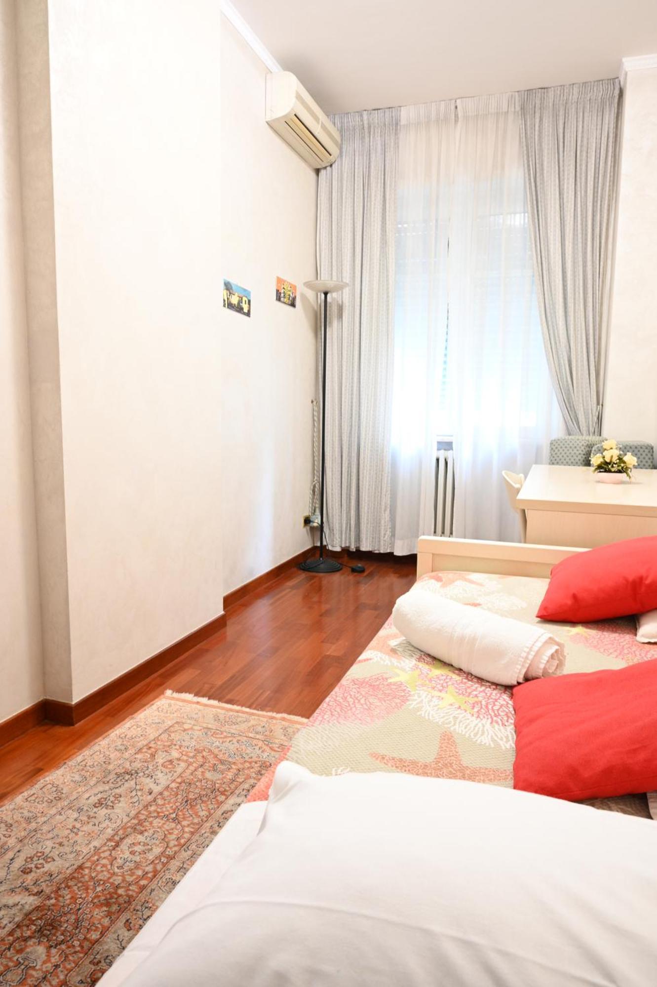 Marco'S Apartment Colosseum Ρώμη Εξωτερικό φωτογραφία